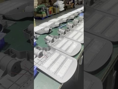 Lampu Jalan LED Kecerahan Tinggi Efisiensi Cahaya Tinggi IP65 Warna Aluminium