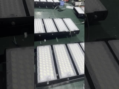 Hitam ABS Lampu Surya Remote Control 50w 100w 200w 300w 400w 500w Led Lampu Solar Banjir
