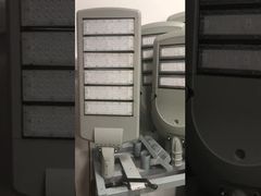 Lampu Sorot Arena Stadion LED Tahan Air 2000W Chip Cree