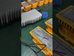 Lihat Demo Manik-manik LED Sorotan Pencahayaan Tahan Ledakan LED Pabrik