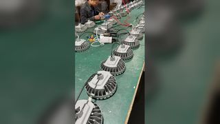 Pencahayaan Bukti Ledakan LED Efisiensi Tinggi 5000K 100-120lm/W IP66 untuk Etalase Area Berbahaya