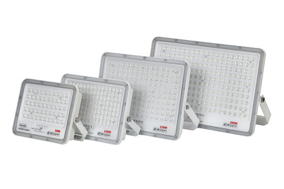 IP65 Waterproof Outdoor LED Floodlight dengan Kecerahan Tinggi 10000LM dan Umur Panjang 30000 Jam