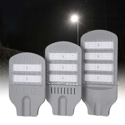 Perlindungan IP65 Lampu Jalan Luar Ruangan LED Berkinerja Tinggi Desain Braket yang Dapat Disesuaikan