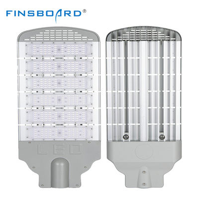 IP65 Waterproof High Transmittance Die-casting Aluminium LED Street Light untuk Lingkungan Luar