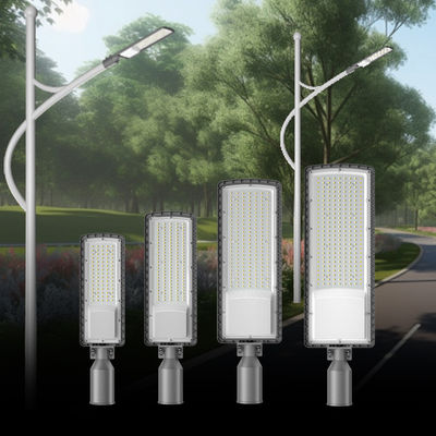 Lampu Jalan LED Kecerahan Tinggi AC85-265V 3000K Hingga 6500K untuk Jalan Raya, Jalan Kota, Tempat Parkir