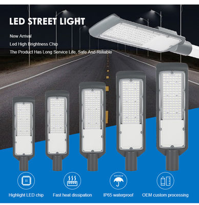 Lampu Jalan LED Aluminium Die-casting Tahan Air IP66 3000-6500K untuk Jalan Raya dan Tempat Parkir Luar Ruangan