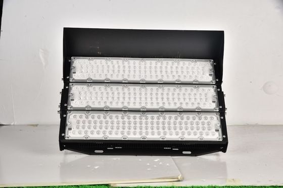 Lampu Stadion LED Dudukan Braket 750W dengan Peringkat Tahan Air IP67 dan Umur Pakai 50000 Jam untuk Lapangan Bisbol dan Arena