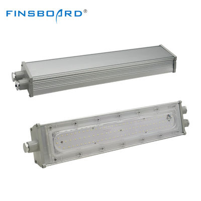 Pencahayaan Lokasi Berbahaya Luar Ruangan IP65 Tahan Air Lampu Linear Aluminium