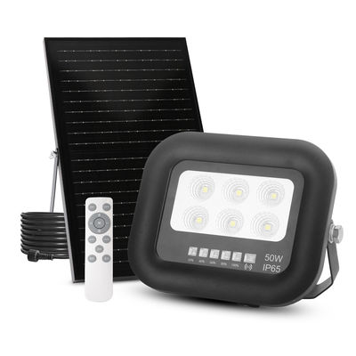 Lampu Tenaga Surya ABS Hitam Penerangan Luar Ruangan Remote Control 50w Lampu Sorot LED Tenaga Surya
